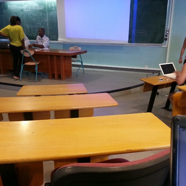 UFR de Médecine UAG (Fermé maintenant) Faculté de Médecine à Pointe