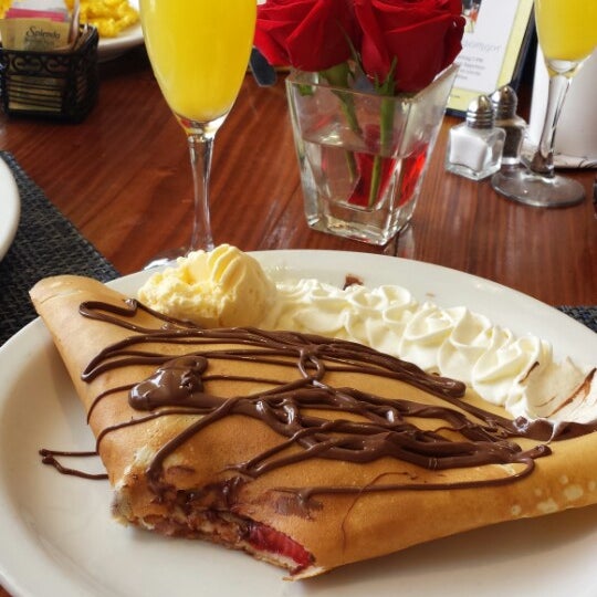 Creme de la Crepe French Restaurant in Hermosa Beach