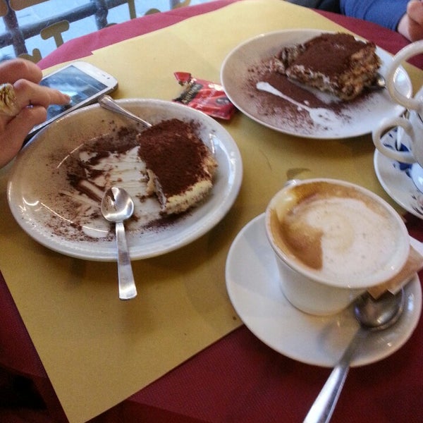 Das Foto wurde bei Caffé Degli Angeli von iGor D. am 5/11/2013 aufgenommen