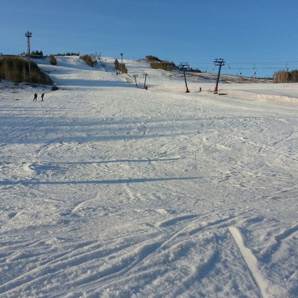 Снимок сделан в Хвалынский горнолыжный курорт пользователем Andrey M. 3/28/2013