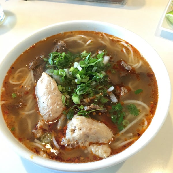 Foto tomada en Nong Lá Cafe  por Brian H. el 10/30/2015