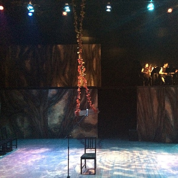รูปภาพถ่ายที่ Centaur Theatre Company โดย Olive C. เมื่อ 10/2/2014