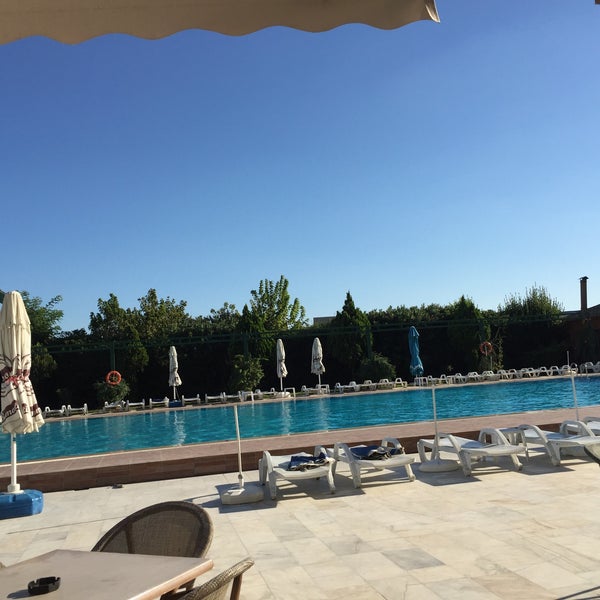 8/14/2016 tarihinde Kasap D.ziyaretçi tarafından Pelikan Otel Yüzme Havuzu'de çekilen fotoğraf