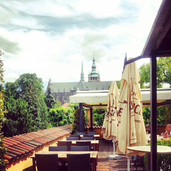 6/14/2013 tarihinde Jan M.ziyaretçi tarafından Restaurant Lví Dvůr'de çekilen fotoğraf