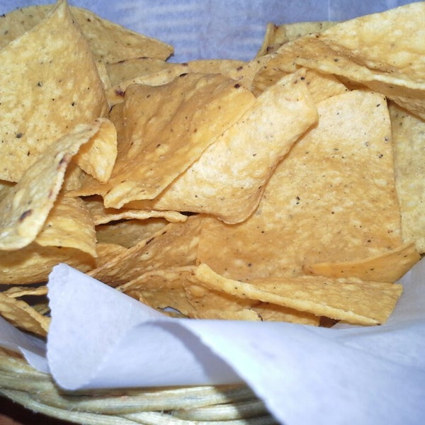รูปภาพถ่ายที่ Los Tres Amigos Authentic Mexican Food โดย Nicole J. เมื่อ 5/15/2013