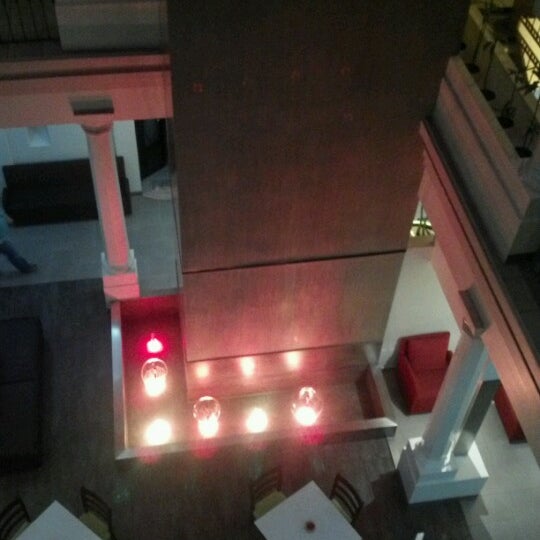 Foto diambil di Hotel Abu oleh Diego V. pada 10/17/2012
