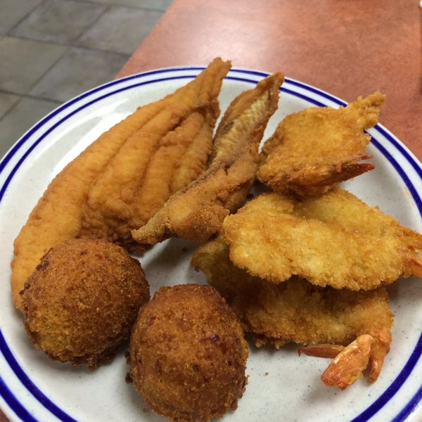 White River Fish Market Seafood Restaurant in Tulsa