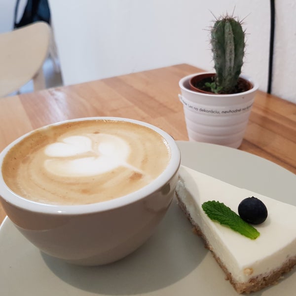 Foto diambil di Matsu premium tea &amp; coffee oleh Bel pada 5/1/2018
