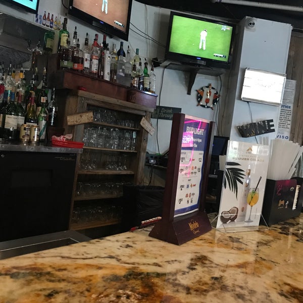 Live Oak Bar & Grill Sports Bar
