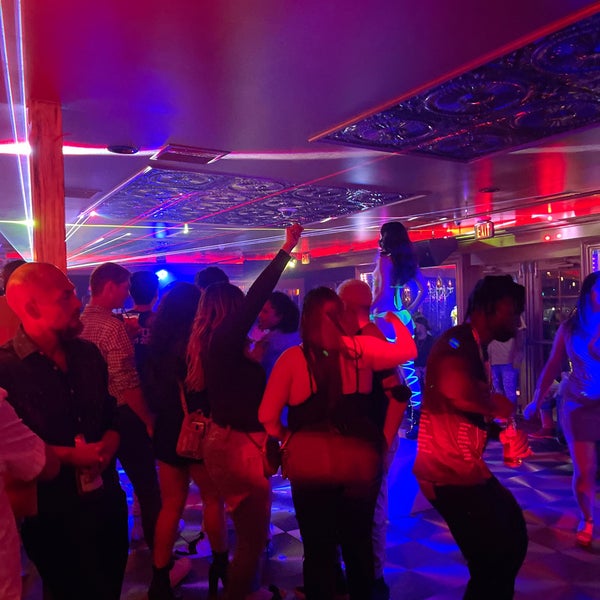 Foto scattata a Piranha Nightclub da OYAM il 9/17/2021