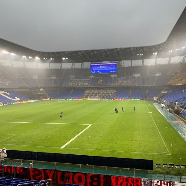 Photo taken at Ulsan Munsu Football Stadium by SIM1402 on 6/26/2019