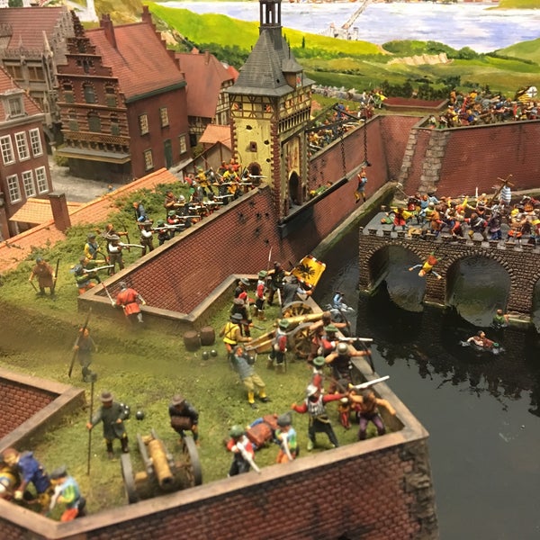Photo taken at Miniature World by Yui P. on 10/8/2016
