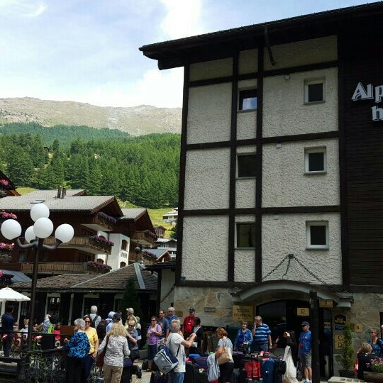 Photo taken at Best Western Alpen Resort Hotel by Jerry A. on 7/13/2015