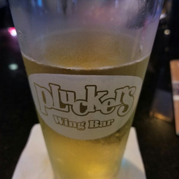 Pluckers Wing Bar Wings Joint in Fort Worth