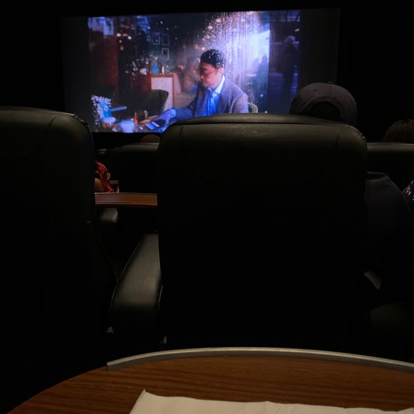 6/11/2022にBitch N.がStudio Movie Grill College Parkで撮った写真