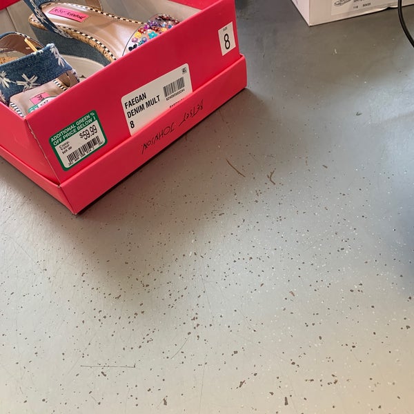 Dsw clay shop terrace hours