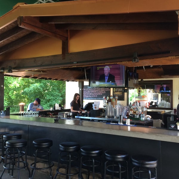 Brock's Riverside Grill - Downtown Fredericksburg - 503 Sophia St