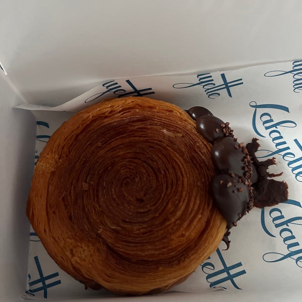 Finally caved and tried the pain au chocolat supreme. Can confirm it’s delicious