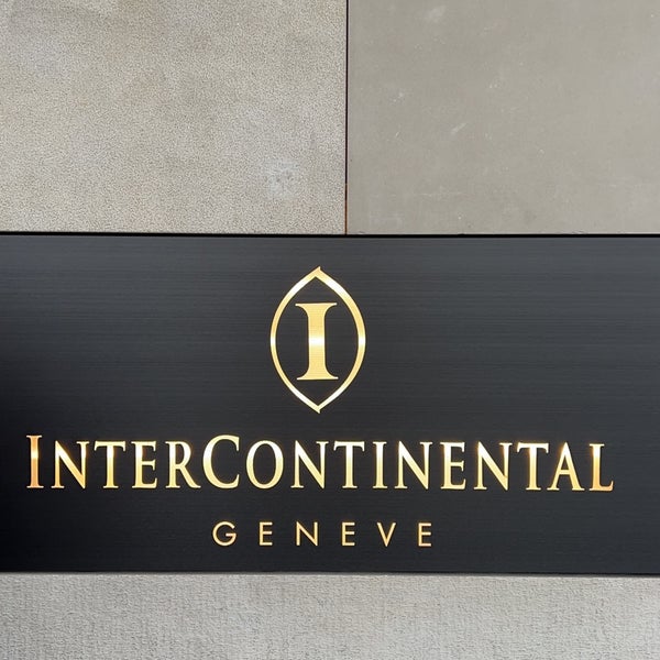 รูปภาพถ่ายที่ InterContinental Geneva โดย Ahmad B. เมื่อ 2/28/2024