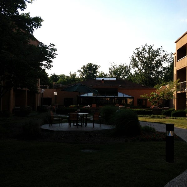 Photo taken at Courtyard by Marriott Indianapolis Castleton by StarShipあき on 6/20/2013