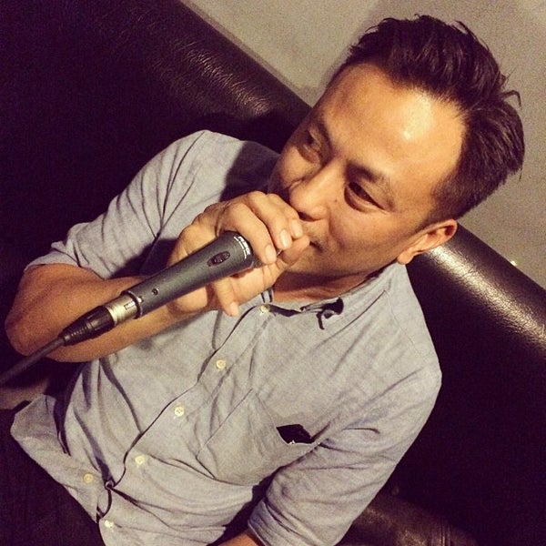 10/21/2013에 dana r.님이 Max Karaoke Studio에서 찍은 사진