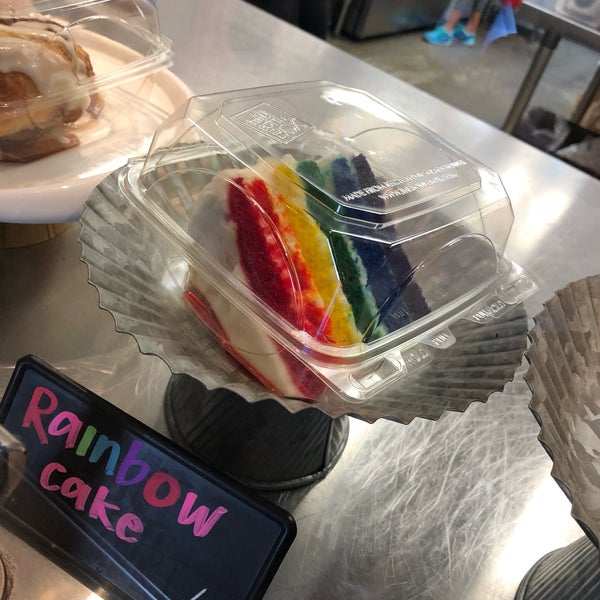 6/24/2018 tarihinde Kim D.ziyaretçi tarafından B Sweet Dessert Bar'de çekilen fotoğraf