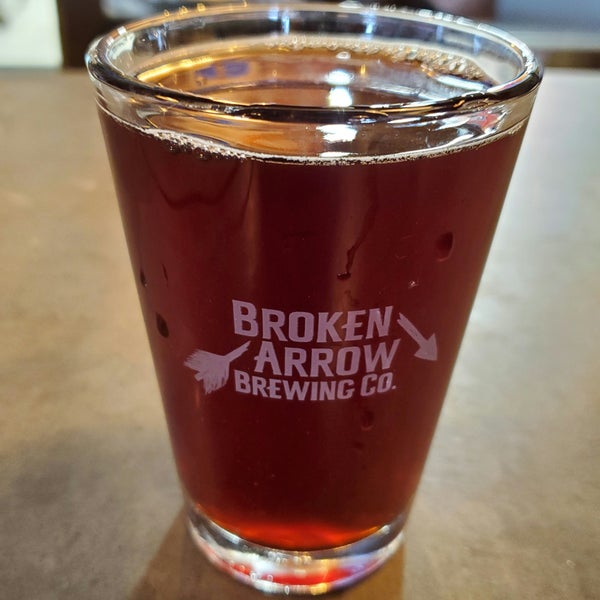 Photo taken at Broken Arrow Brewing Company by Jerry S. on 4/7/2022