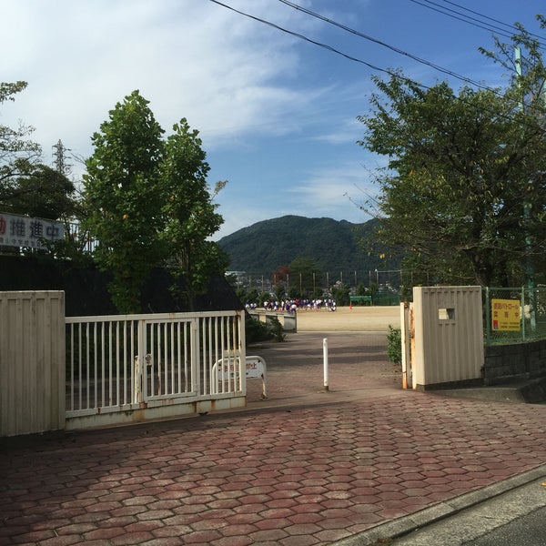 Photos At 宝塚市立御殿山中学校 宝塚市 兵庫県
