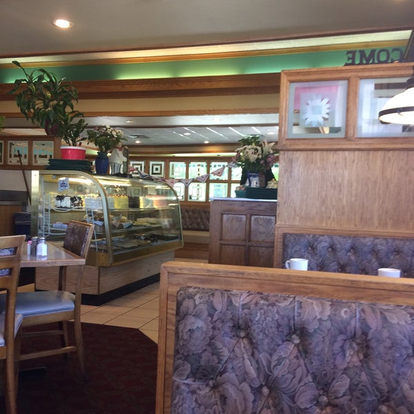 Photos at Paul's Family Restaurant Greek Restaurant in Northwest Elgin