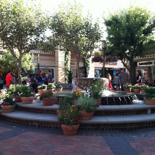 Broadway Plaza - Downtown Walnut Creek - 1275 Broadway Plaza