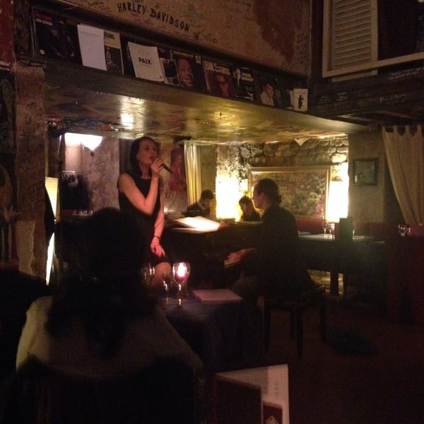 1/8/2014 tarihinde Gabby H.ziyaretçi tarafından Chez Papa Jazz Club'de çekilen fotoğraf