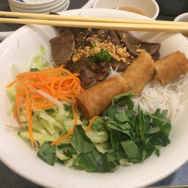 Vermicelli bowl with beef and spring roll!