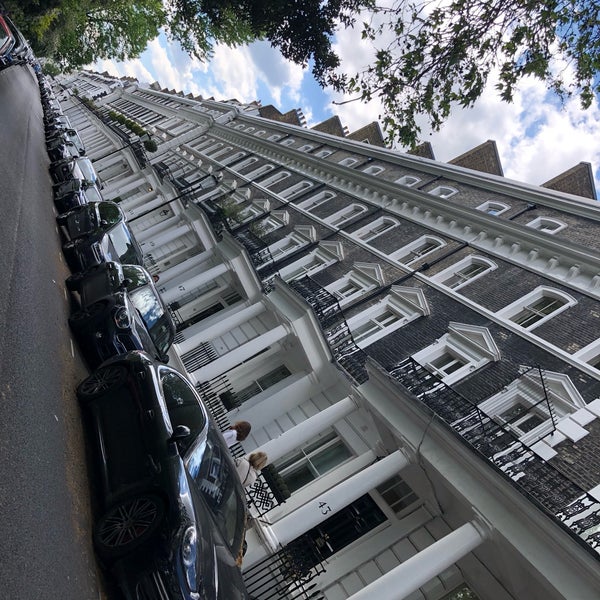 South Kensington Neighborhood