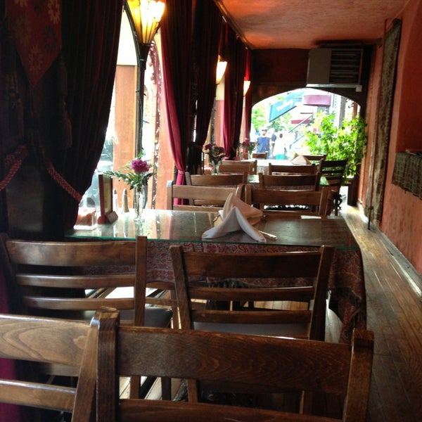 5/21/2013 tarihinde Johanna M.ziyaretçi tarafından Bamiyan Restaurant'de çekilen fotoğraf