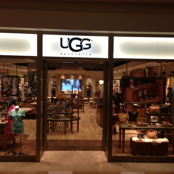 ugg store in garden state plaza