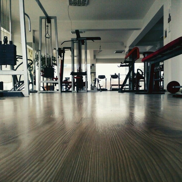 Gold gym просп славы 112 фото ОБЩАЯ ХАРАКТЕРИСТИКА ФИЗИЧЕСКИХ КАЧЕСТВ В большинстве видов спорта востребованы