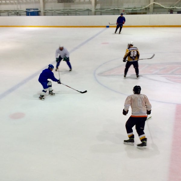 Ледовая арена жуковский. Ледовый дворец метеор. Каток метеор жуковский. Ледовый дворец метеор в южном бутово. Ледовый дворец метеор.