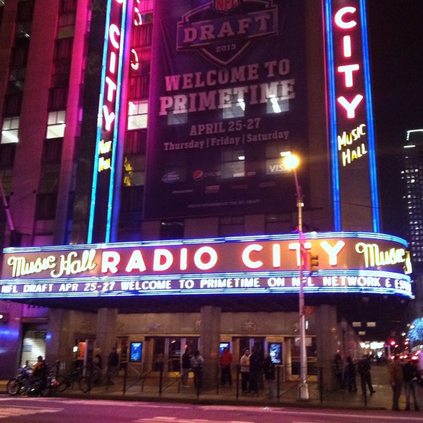 4/25/2013 tarihinde Christian T.ziyaretçi tarafından Radio City Music Hall'de çekilen fotoğraf