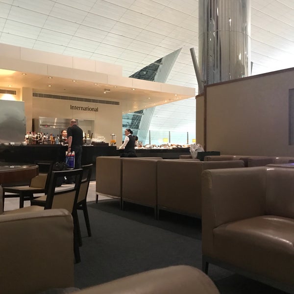 Emirates Smoking Room مطار دبي الدولي Terminal 3, Concourse B