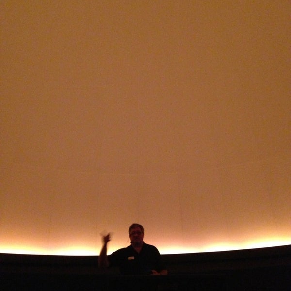 รูปภาพถ่ายที่ Ingram Planetarium โดย Brad C. เมื่อ 7/24/2013