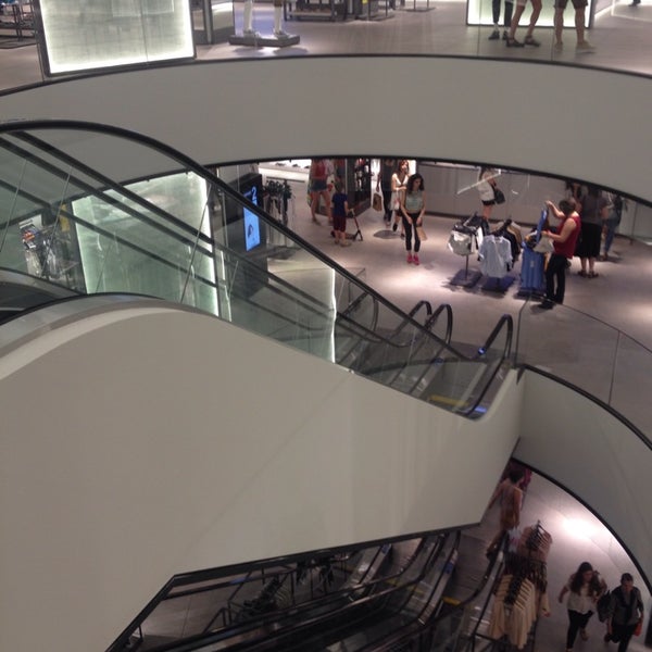 Zara Clothing Store in Lyon