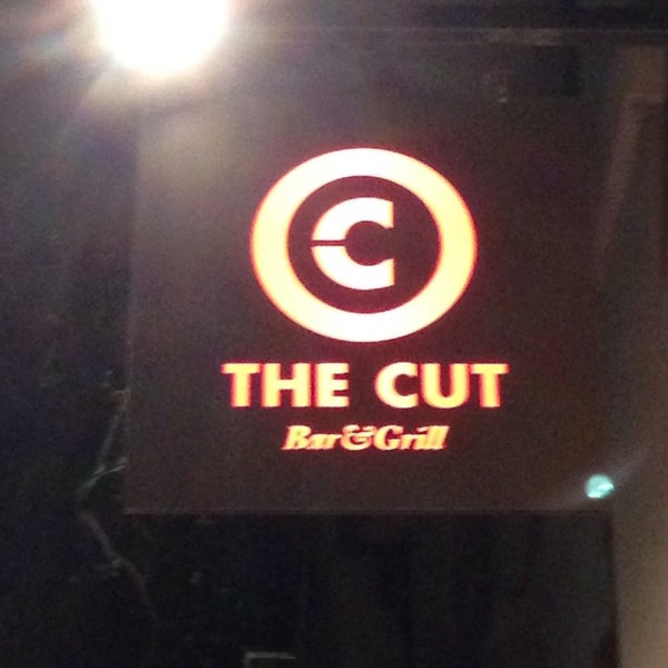 6/16/2014 tarihinde Craig H.ziyaretçi tarafından The Cut Bar &amp; Grill'de çekilen fotoğraf