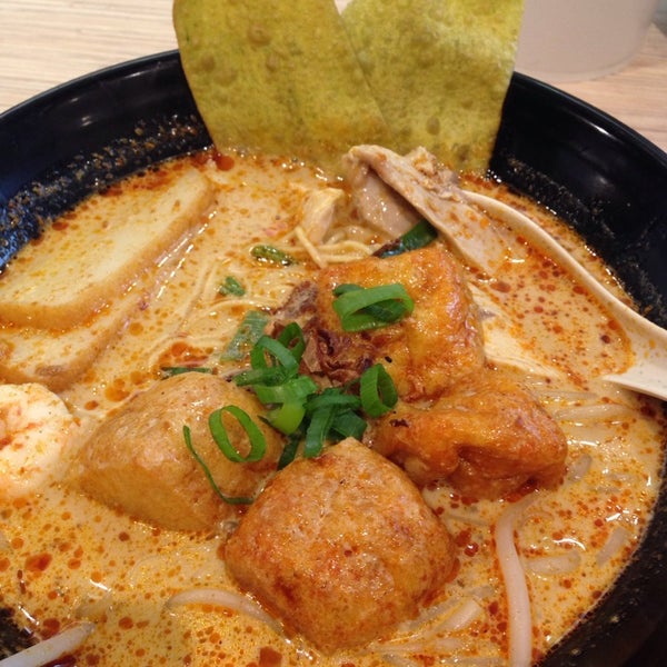 Foto diambil di Noodle Forum oleh Ling L. pada 9/13/2014