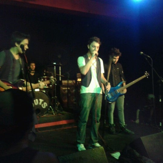 Photo prise au Clube Outs par Bianca T. le12/9/2012