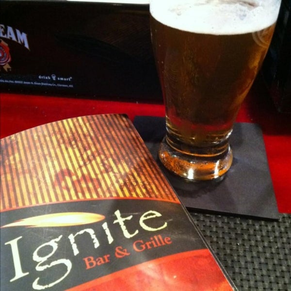 5/20/2013 tarihinde Bob S.ziyaretçi tarafından Ignite Bar &amp; Grille'de çekilen fotoğraf