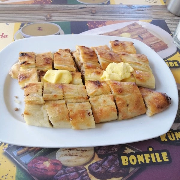Photo taken at Meşhur Pide Restaurant by ✔Ramiz on 2/18/2020