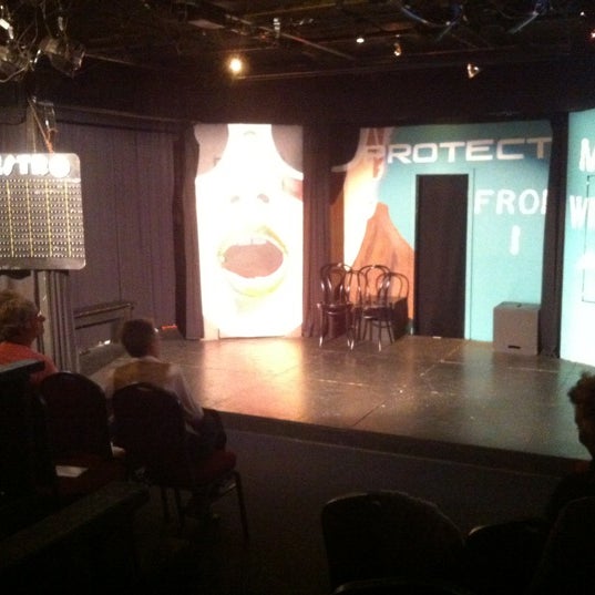 Снимок сделан в The Hideout Theatre пользователем Nate M. 11/24/2012