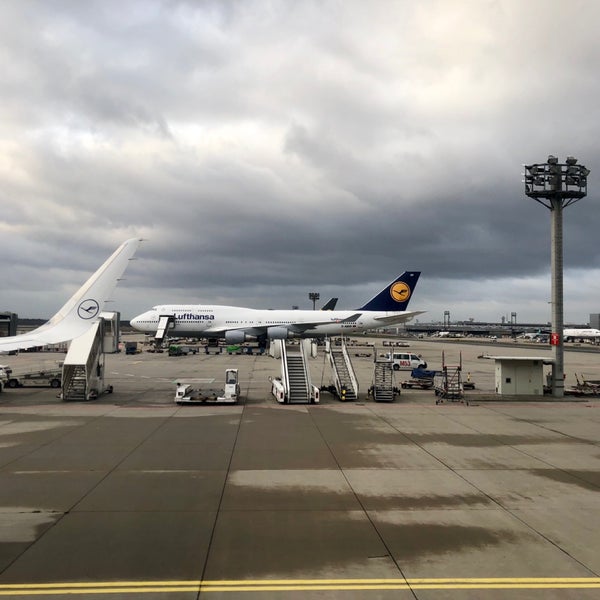 Foto diambil di Bandar Udara Frankfurt am Main (FRA) oleh Klaus B. pada 12/30/2018