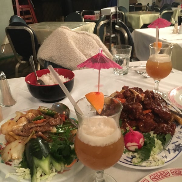 Hong Huah Chinese Restaurant in Belmont Central