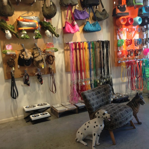 5/6/2014にMaria MirabellaがThe Dog Barで撮った写真